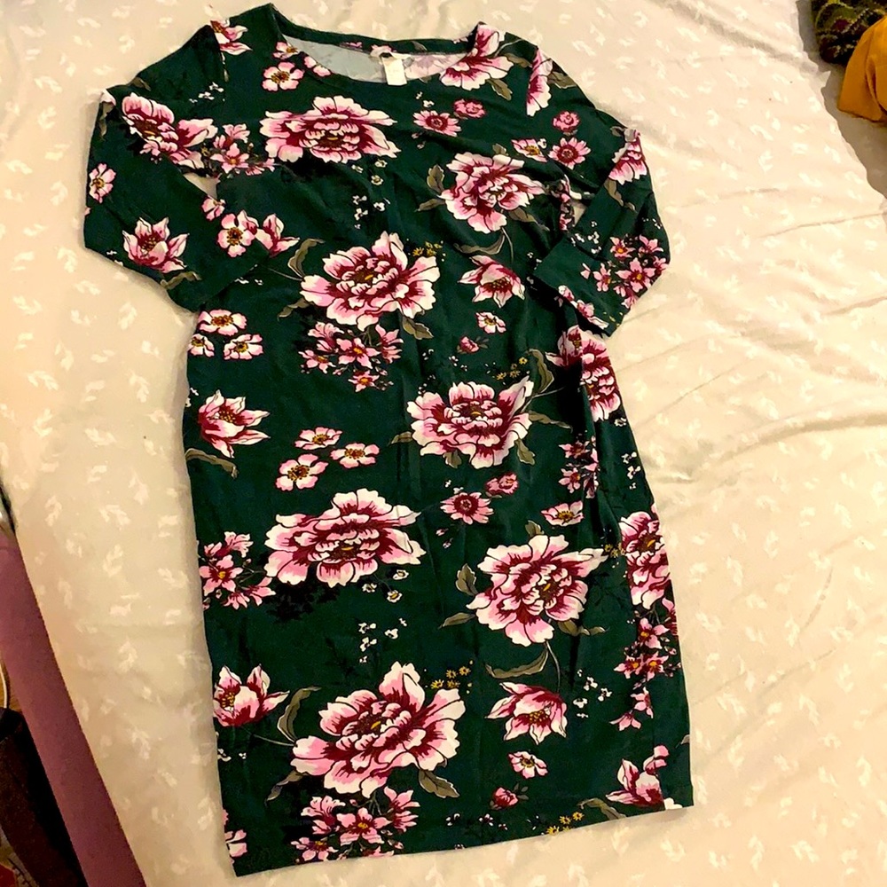 Floral maternity dress